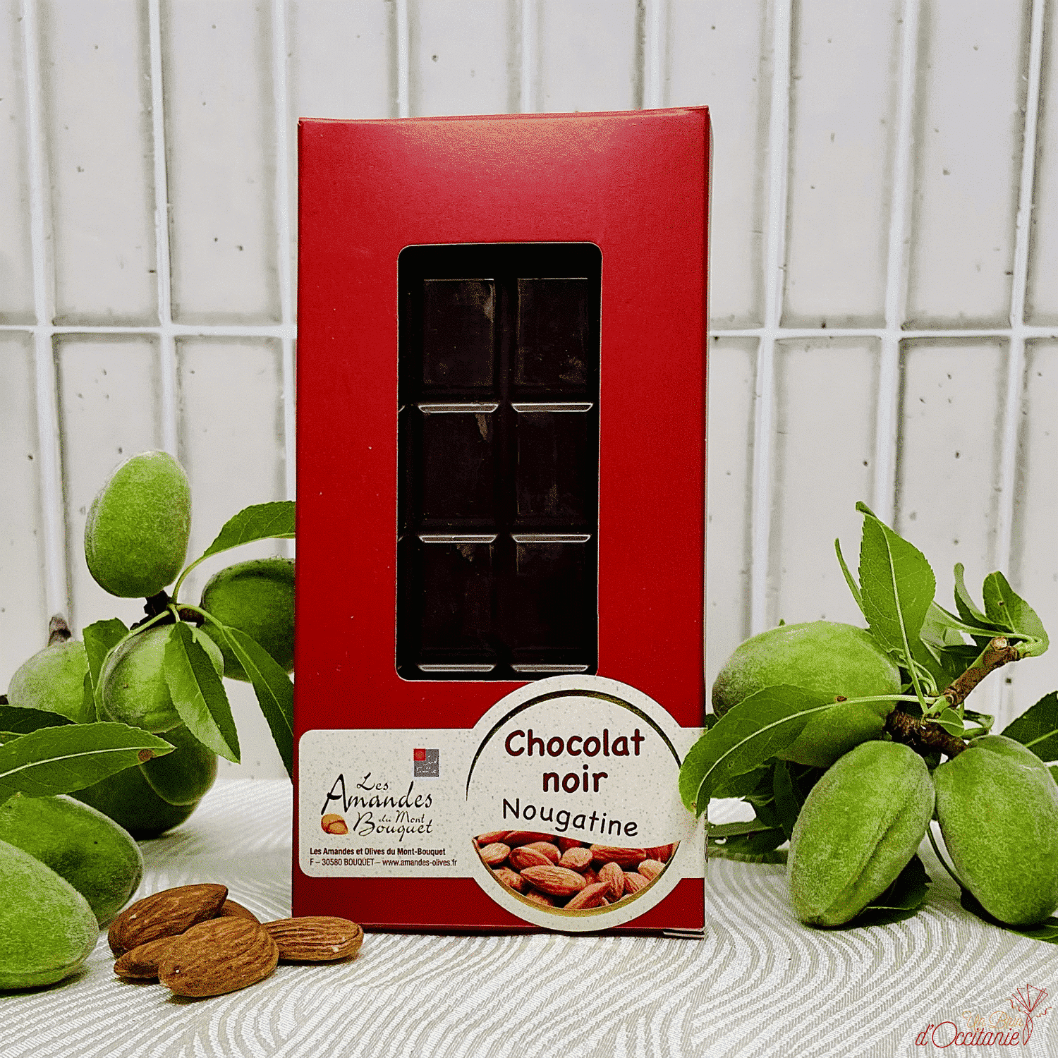 tablette de chocolat noir et nougatine aux amandes de Mont Bouquet